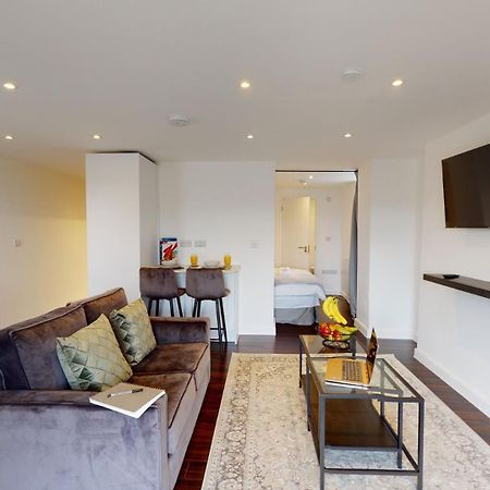 Stylish Apartment W/ Private Garden - Dog Friendly Newport  Exterior foto