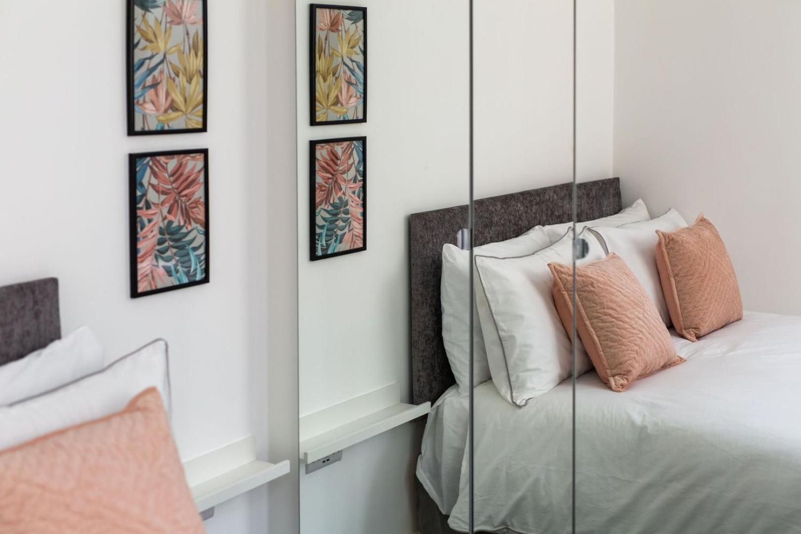 Stylish Apartment W/ Private Garden - Dog Friendly Newport  Exterior foto